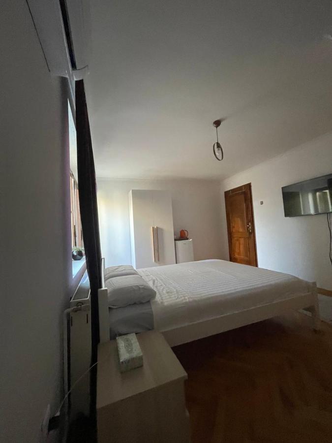 Guesthouse 12A Πρίστινα Εξωτερικό φωτογραφία